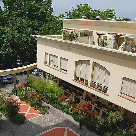 Sleeps 4 Air Con Wifi Appartamento *